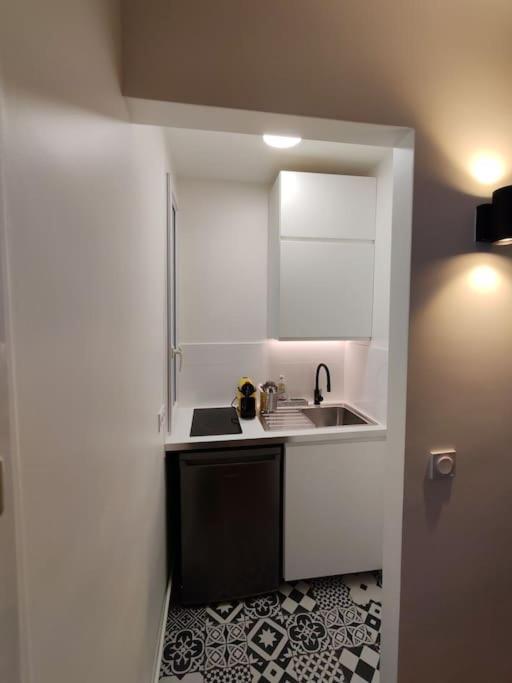 Studio Moderno Al Centro Di Parigi - Republique Екстериор снимка
